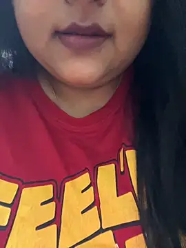 smile pretty online show from November 20, 6:30 pm