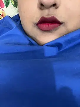 smile pretty online show from December 5, 1:32 pm