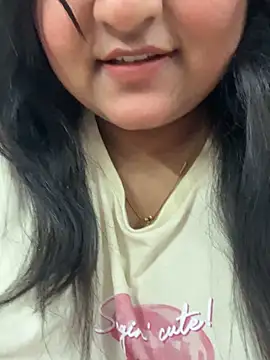 smile pretty online show from February 6, 3:30 pm