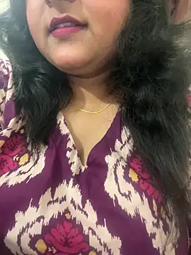 smile pretty online show from July 22, 5:59 pm