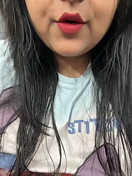 smile pretty online show from February 5, 2:02 pm