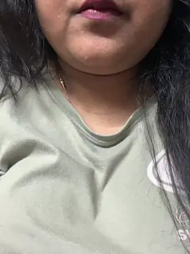 smile pretty online show from April 5, 7:09 pm