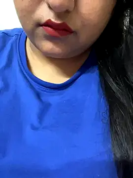 smile pretty online show from October 17, 7:04 pm