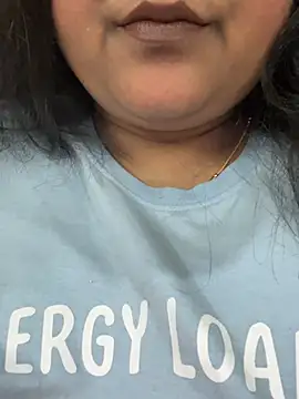 smile pretty online show from March 24, 6:41 pm