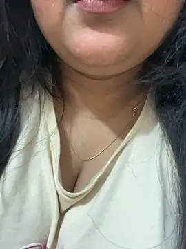 smile pretty online show from March 12, 2:39 am