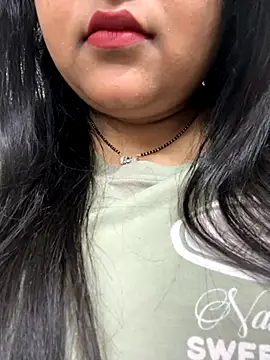 smile pretty online show from October 13, 4:19 pm