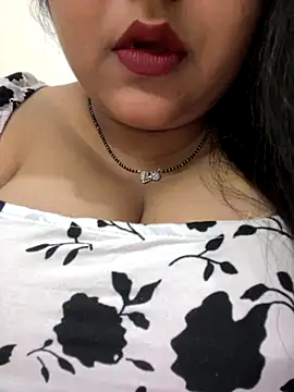 smile pretty online show from October 16, 6:49 pm