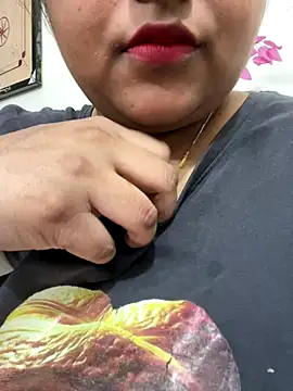 smile pretty online show from December 3, 7:24 pm