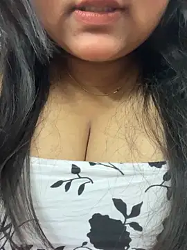 smile pretty online show from February 3, 4:34 pm