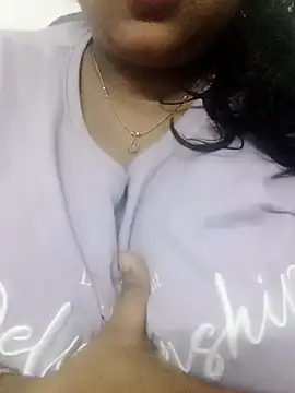 smile pretty online show from January 15, 7:44 pm