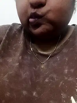 smile pretty online show from February 12, 9:22 pm