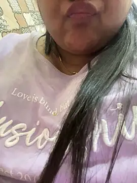 smile pretty online show from February 27, 5:40 am