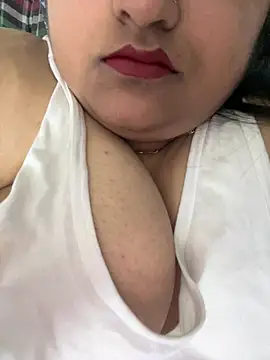 smile pretty online show from March 18, 7:44 pm