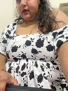 smile pretty online show from February 19, 8:41 pm