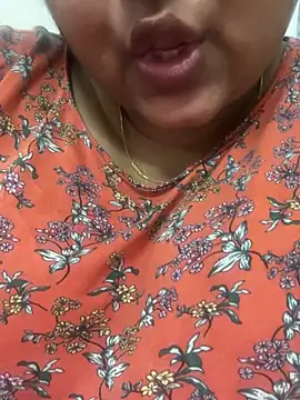 smile pretty online show from February 18, 2:27 pm