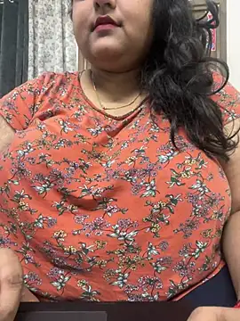 smile pretty online show from February 17, 5:44 pm