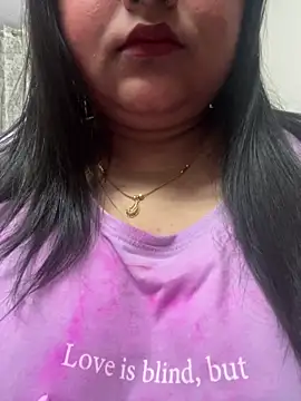 smile pretty online show from March 13, 6:23 pm