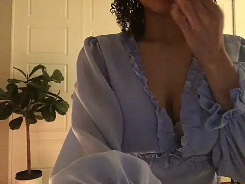 Snapshot of loveofbea chatting on January 31, 2:58 am loveofbea online show from January 31, 2:58 am