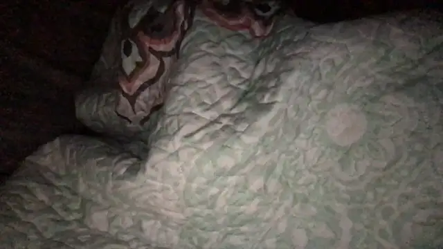 Snapshot of loveofbea chatting on October 23, 5:06 am loveofbea online show from October 23, 5:06 am