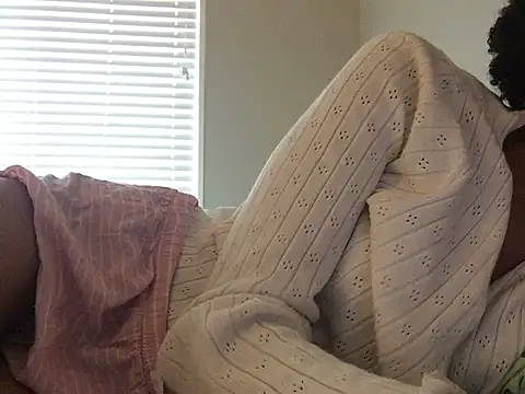 Snapshot of loveofbea chatting on January 4, 4:22 pm loveofbea online show from January 4, 4:22 pm