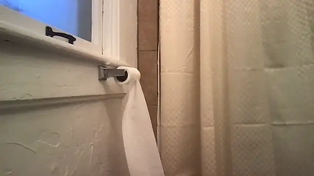 Snapshot of loveofbea chatting on September 11, 12:43 am loveofbea online show from September 11, 12:43 am