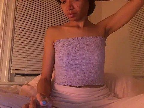 loveofbea online show from March 22, 8:49 am