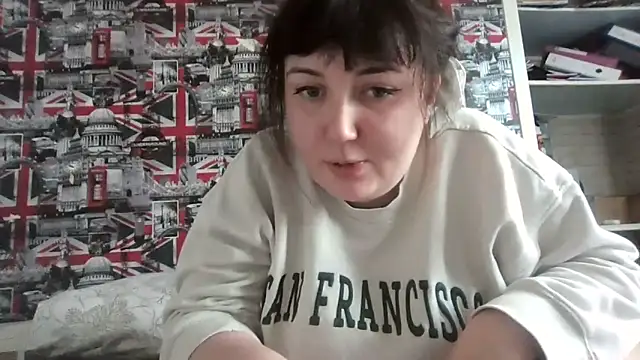 Lynylou online show from November 1, 11:59 am