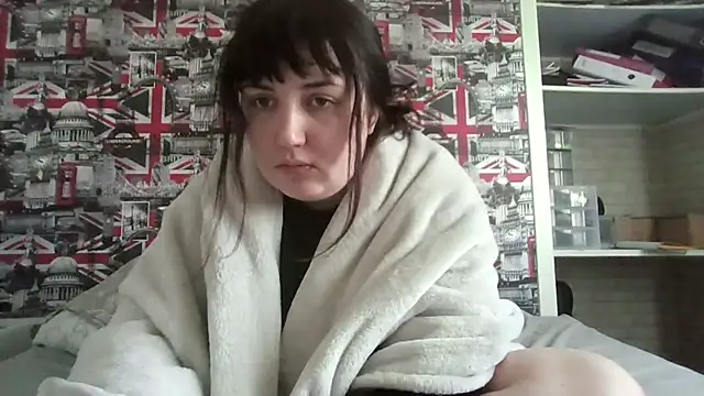 Lynylou online show from November 6, 12:09 pm