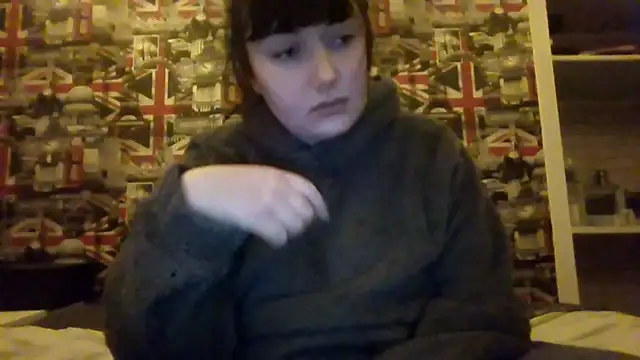 Lynylou online show from January 15, 3:26 pm