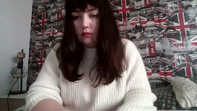 Lynylou online show from November 14, 9:13 am