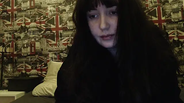 Lynylou online show from February 21, 8:55 pm