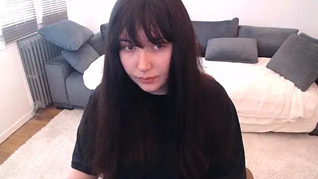Snapshot of Lynylou chatting on February 27, 11:39 am Lynylou online show from February 27, 11:39 am
