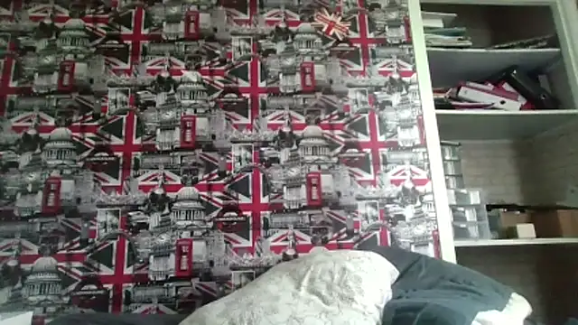 Lynylou online show from October 27, 9:10 am