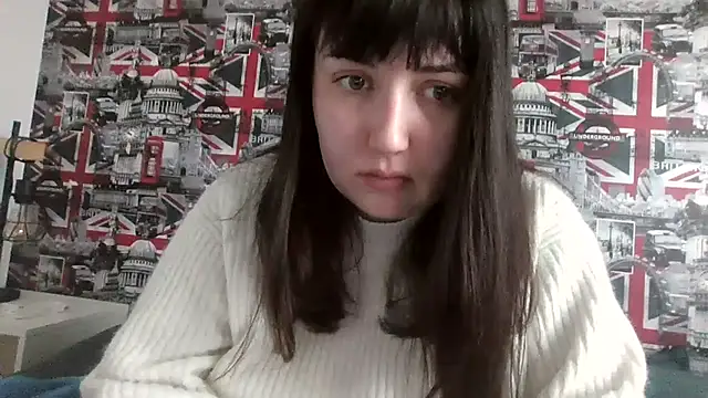 Lynylou online show from October 31, 12:35 pm