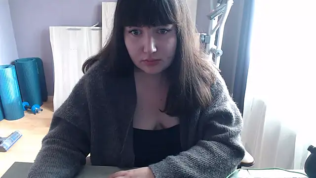 Snapshot of Lynylou chatting on September 10, 7:29 am Lynylou online show from September 10, 7:29 am
