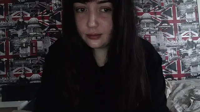 Lynylou online show from February 17, 4:26 pm