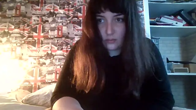 Lynylou online show from October 22, 12:26 pm