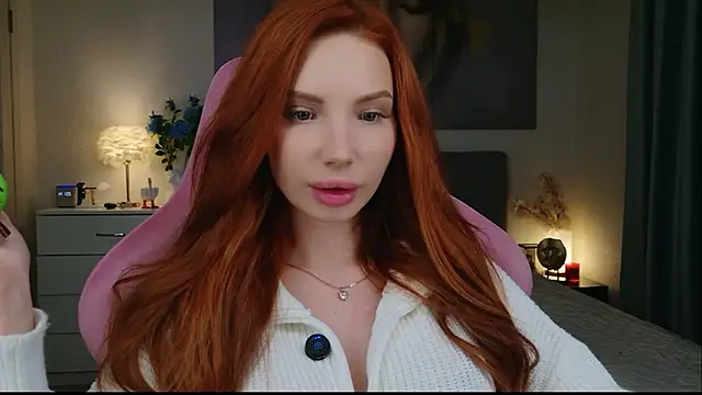 JudyWalkerr online show from March 25, 3:22 pm