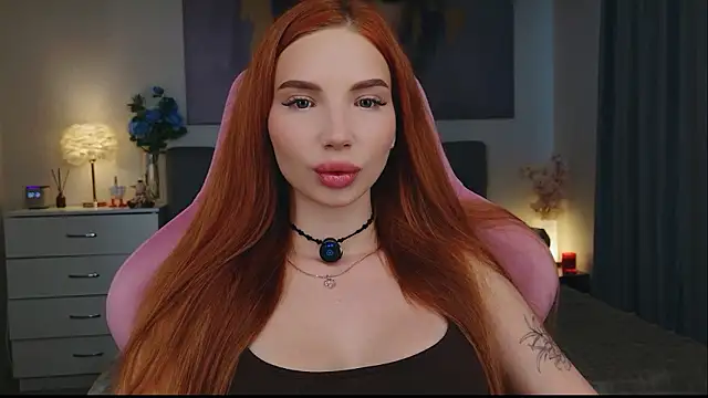 JudyWalkerr online show from March 5, 11:51 am