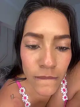 Snapshot of jacobss_gh chatting on December 17, 10:59 pm jacobss gh online show from December 17, 10:59 pm