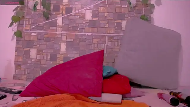 CrazyRousex online show from March 9, 2:09 pm