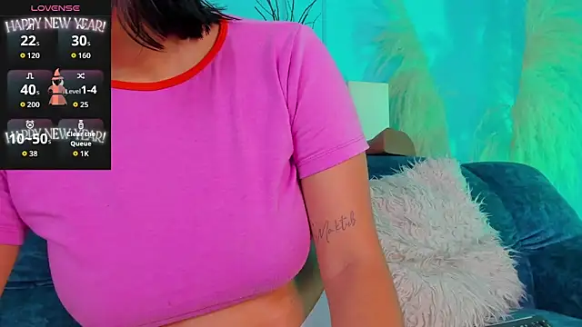 Elizabeth VonSweet online show from February 17, 8:06 pm