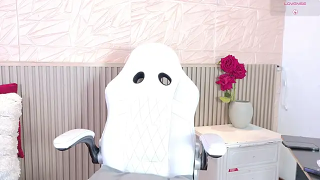 paula  cruzz online show from February 28, 11:37 pm