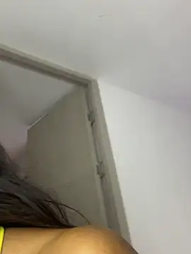 Snapshot of paula__cruzz chatting on June 27, 9:10 pm paula cruzz online show from June 27, 9:10 pm