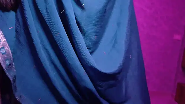 Snapshot of MidnightFlame chatting on September 13, 7:58 pm MidnightFlame online show from September 13, 7:58 pm