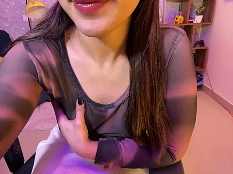 Snapshot of MidnightFlame chatting on February 5, 8:14 pm MidnightFlame online show from February 5, 8:14 pm