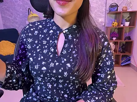 Snapshot of MidnightFlame chatting on February 3, 7:00 pm MidnightFlame online show from February 3, 7:00 pm