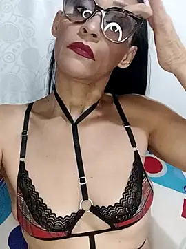Snapshot of BarbaraMature chatting on September 28, 6:26 pm BarbaraMature online show from September 28, 6:26 pm
