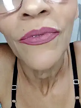 Snapshot of BarbaraMature chatting on January 31, 5:53 pm BarbaraMature online show from January 31, 5:53 pm