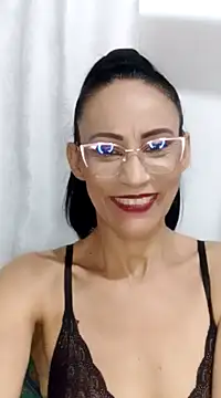 Snapshot of BarbaraMature chatting on March 21, 8:29 pm BarbaraMature online show from March 21, 8:29 pm